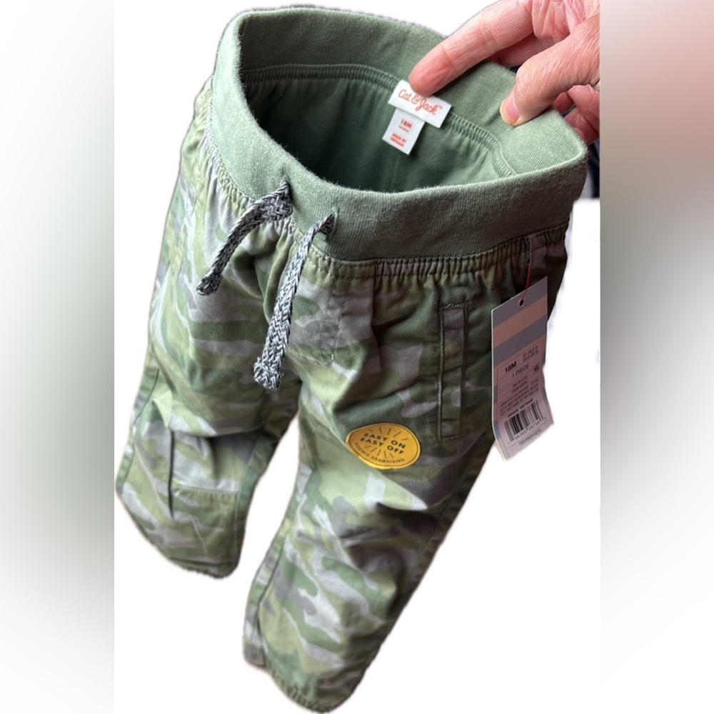 Cat & Jack Kids' Green Camo Jogger Pants